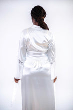 Load image into Gallery viewer, Nylas Goddess Robe - White
